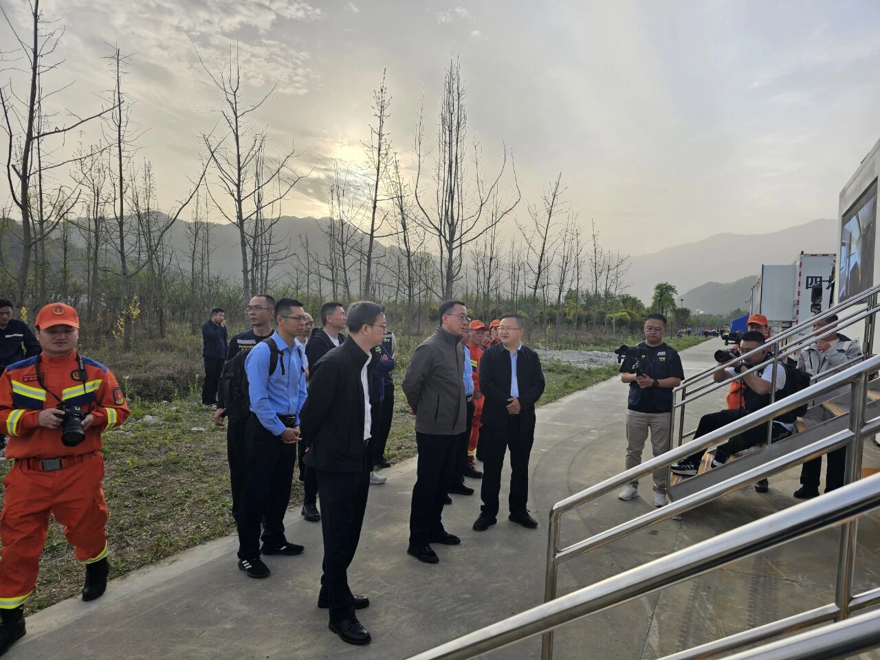 中环美境牵引参加四川省应急管理厅组织开展的汛期夜间灾害救援拉动演练